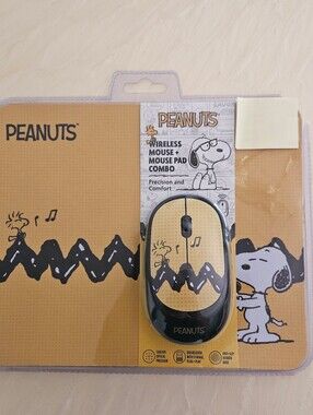 Peanuts Snoopy Wireless Mouse & Mouse Pad combo - Brand New Sealed